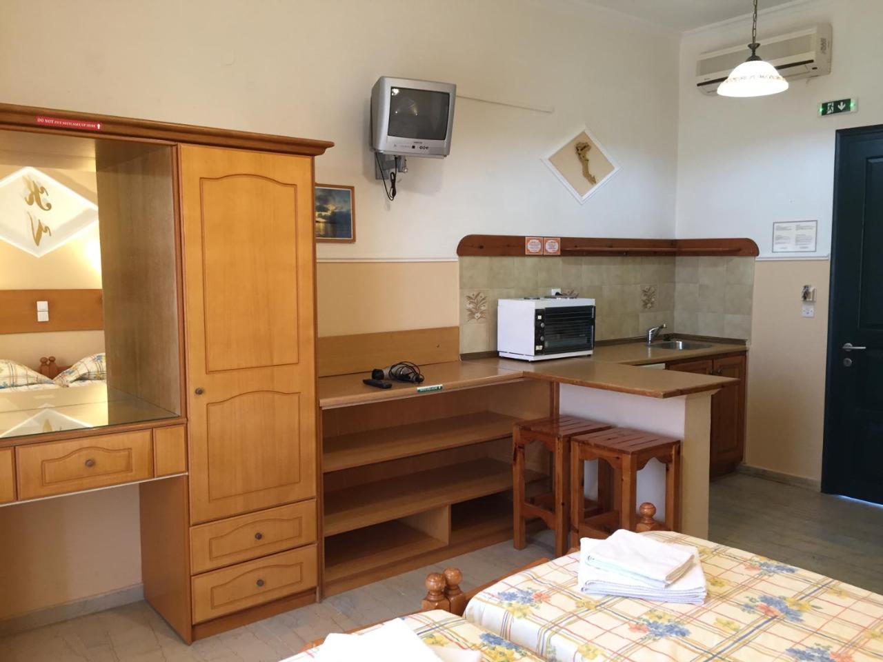 Eleni Apartments Arílasz Kültér fotó