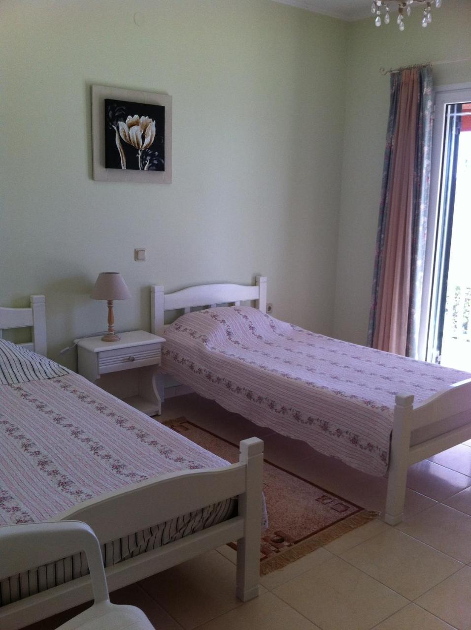 Eleni Apartments Arílasz Kültér fotó