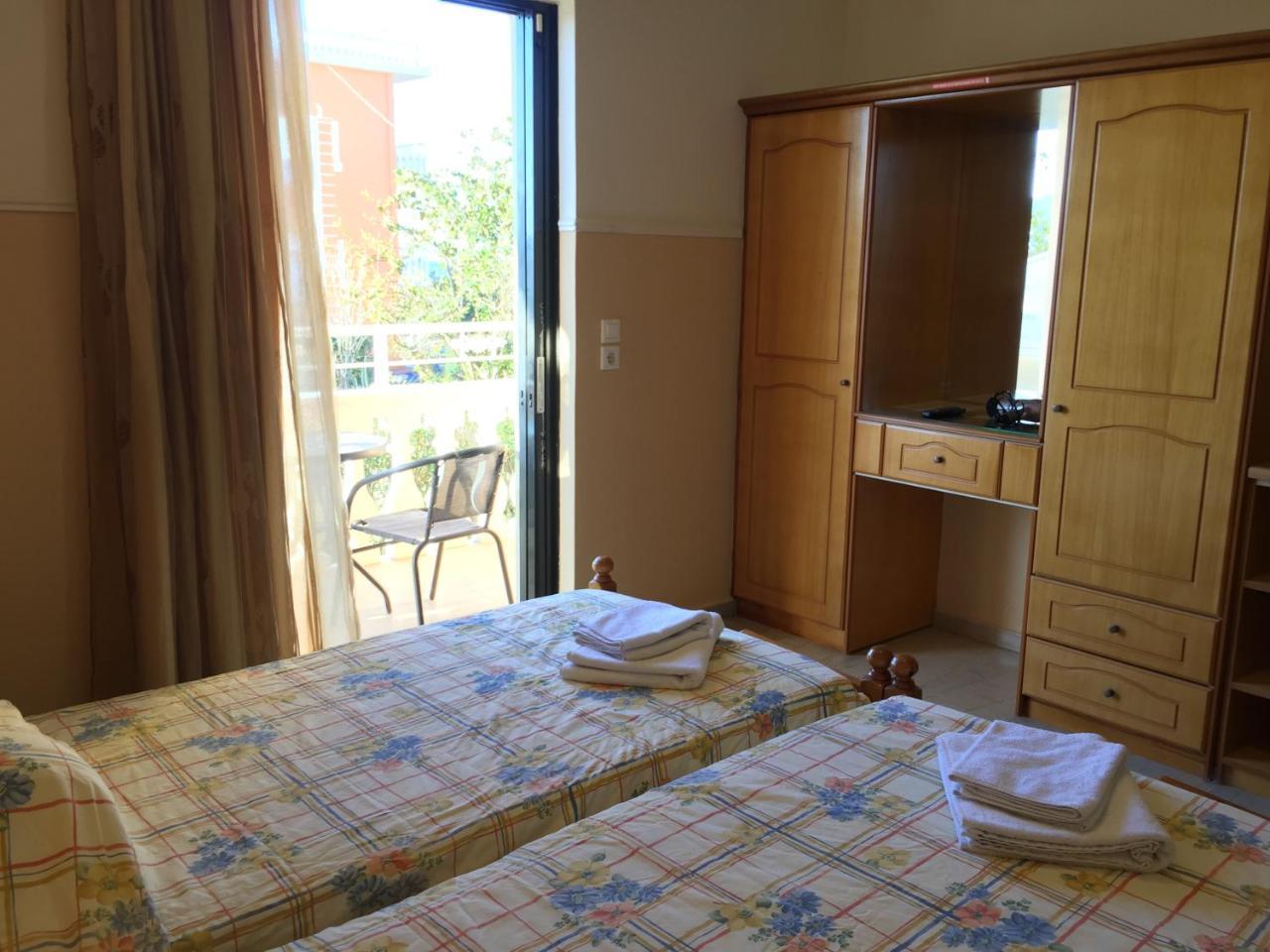 Eleni Apartments Arílasz Kültér fotó